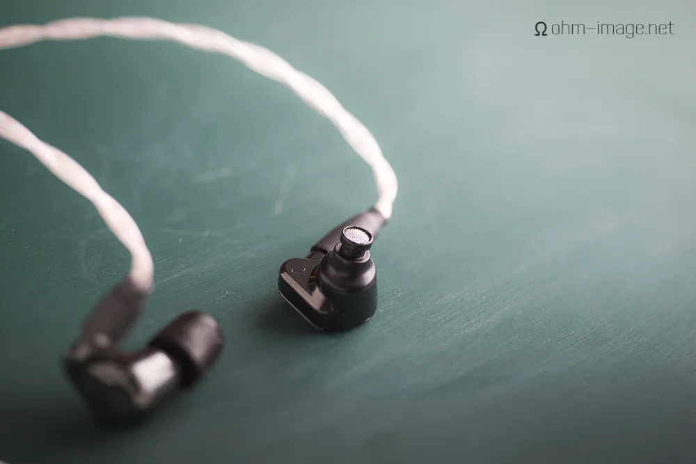 The Campfire Audio Lyra — ohm image The Campfire Audio Lyra — ohm image